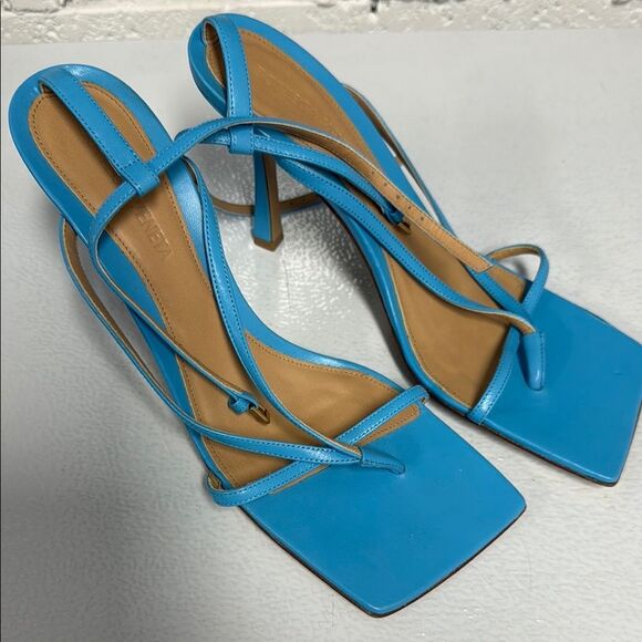 Blue Strappy Sandals Bottega Veneta BLUE - Size 38 1/2 - NEVER WORN